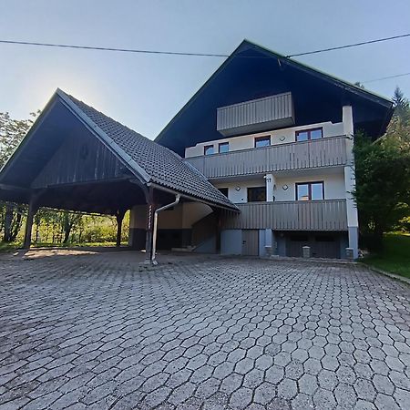 Appleby Apartments Kersnik ボーヒニ エクステリア 写真
