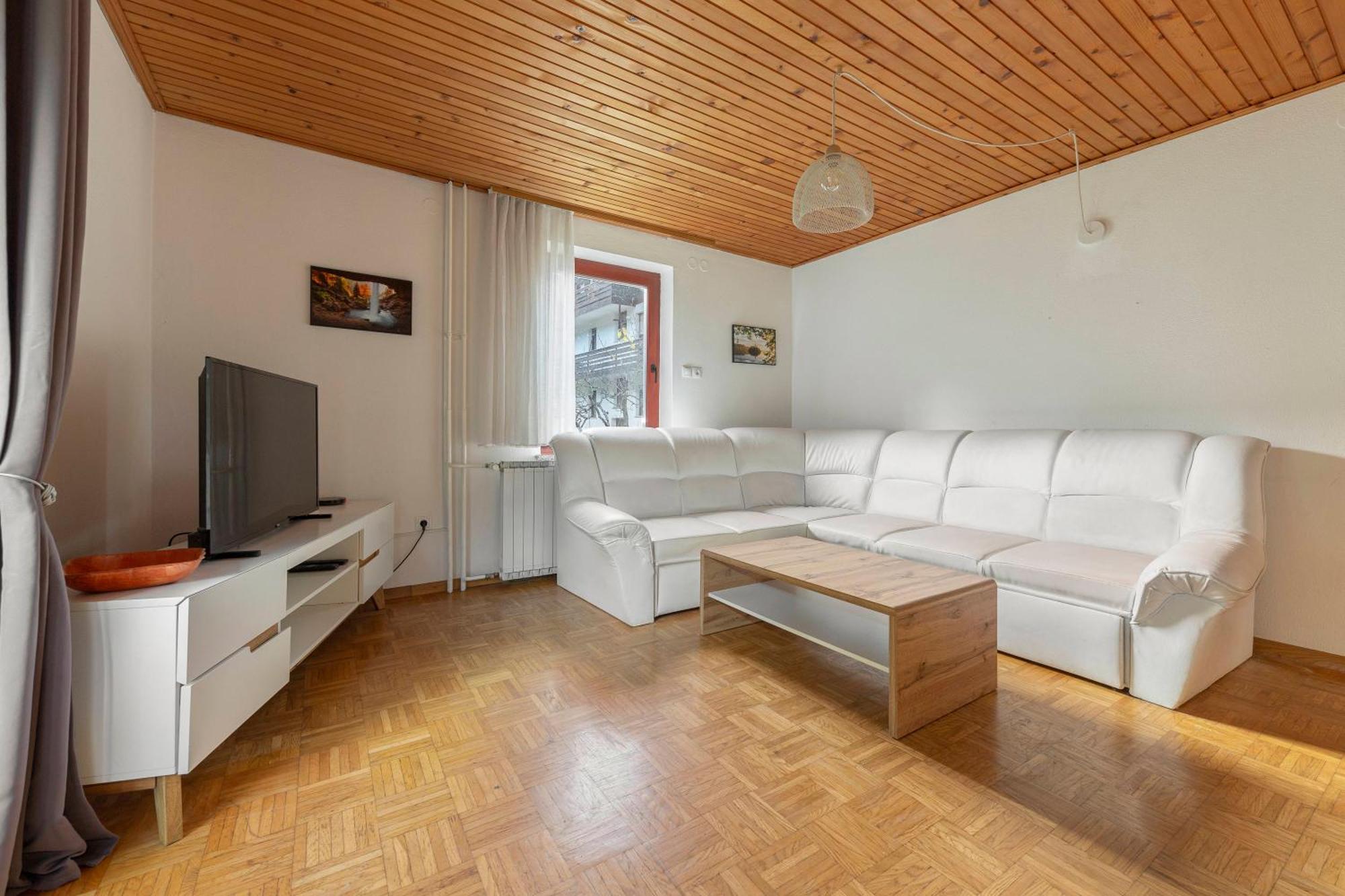Appleby Apartments Kersnik ボーヒニ エクステリア 写真