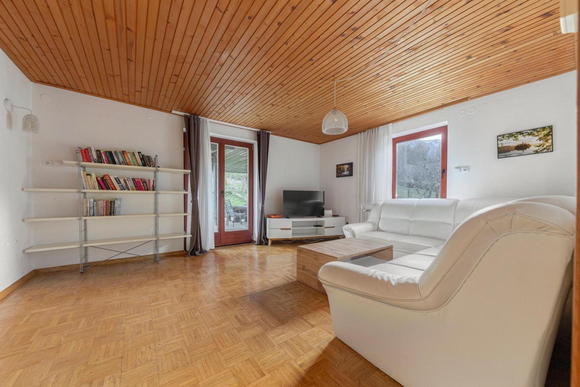 Appleby Apartments Kersnik ボーヒニ エクステリア 写真