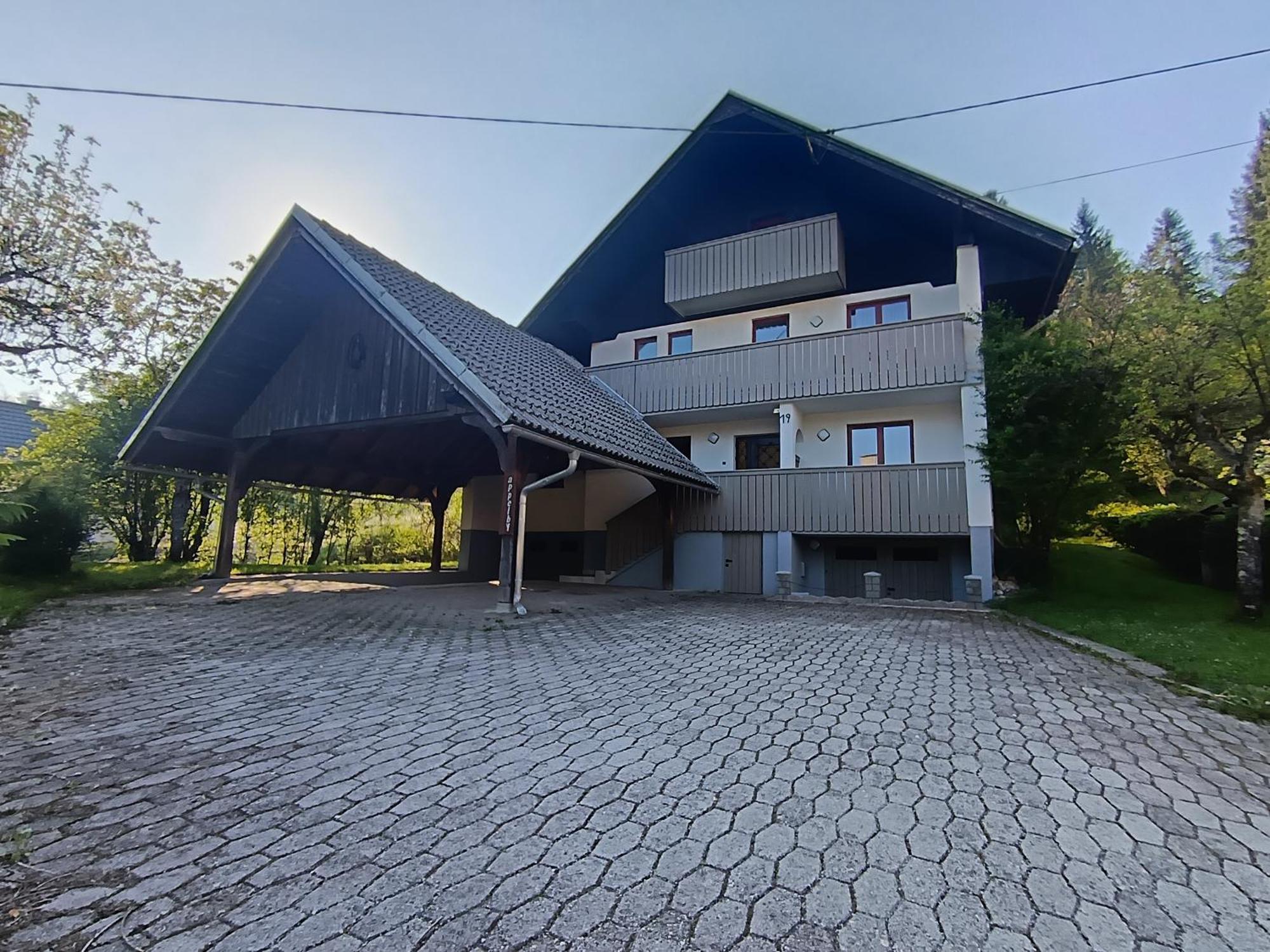 Appleby Apartments Kersnik ボーヒニ エクステリア 写真